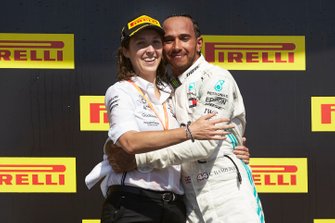 Podyum: Yarış galibi Lewis Hamilton, Mercedes AMG F1