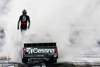 Race Winner Kyle Busch, Kyle Busch Motorsports, Toyota Tundra Cessna