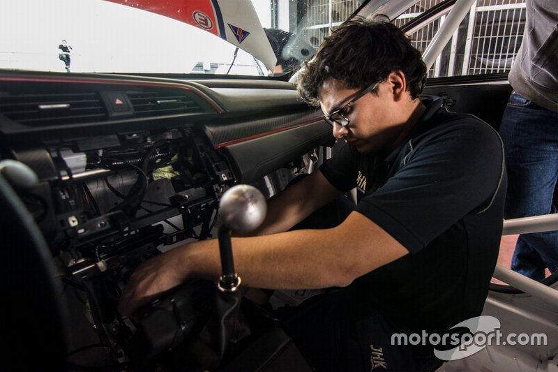 Detalle de las instalaciones y programas de Motor&Sport Institute