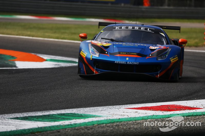 #60 Kessel Racing Ferrari F488 GTE: Claudio Schiavoni, Sergio Pianezzola, Andrea Piccini