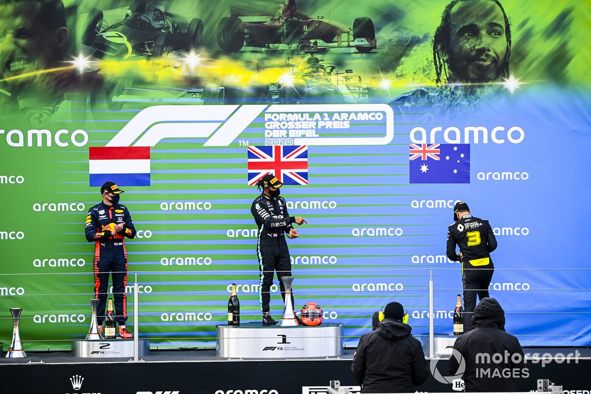 Max Verstappen, Red Bull Racing, 2nd position, Lewis Hamilton, Mercedes-AMG F1, 1st position, and Daniel Ricciardo, Renault F1, 3rd position, on the podium