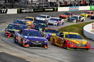 Denny Hamlin, Joe Gibbs Racing, Toyota Camry FedEx Freight e Joey Logano, Team Penske, Ford Fusion Shell Pennzoil