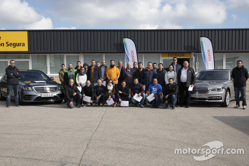 II Curso de Conducción y Nuevas Tecnologías BOSCH - Motor1.com España - Motorsport.com