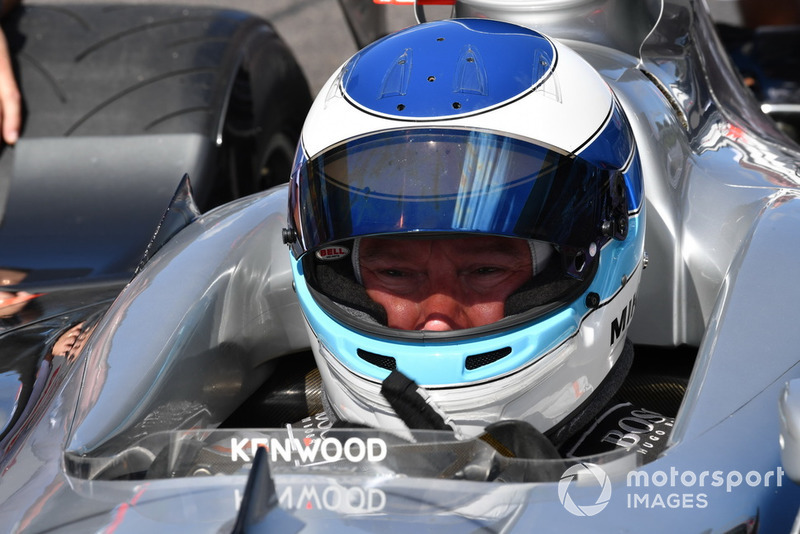 Mika Hakkinen, McLaren MP4-13