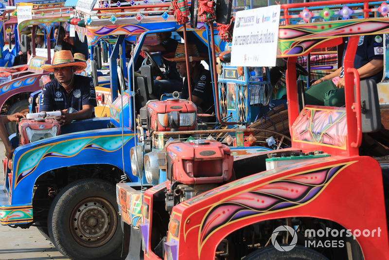 Bus shuttle sirkuit