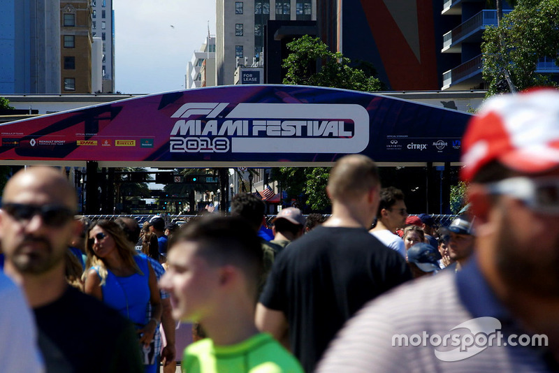 Fans at the F1 Miami Festival 