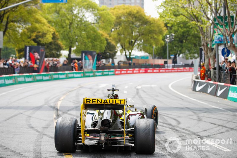 Demonstration with Guanyu Zhou, Renault F1 Team