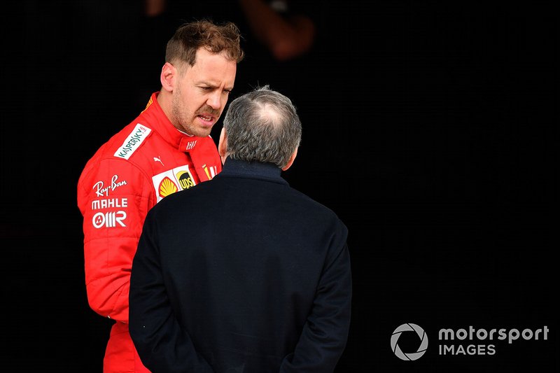 Sebastian Vettel, Ferrari, habla con Jean Todt, Presidente, FIA
