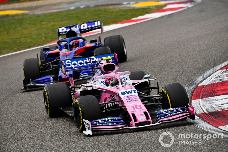 Lance Stroll, Racing Point RP19, precede Daniil Kvyat, Toro Rosso STR14