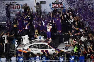 #11: Denny Hamlin, Joe Gibbs Racing, Toyota Camry FedEx Express celebrates his win