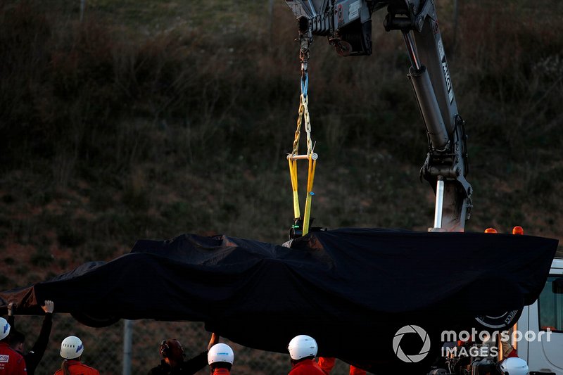 The car of Romain Grosjean, Haas F1 Team VF-19 is recovered
