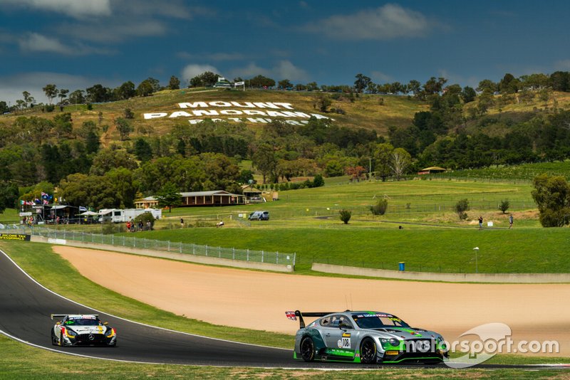 #108 Bentley Team M-Sport Bentley Continental GT3: Andy Soucek, Maxime Soulet, Vincent Abril