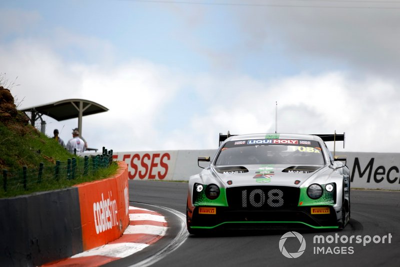 #108 Bentley Team M-Sport Bentley Continental GT3: Andy Soucek, Maxime Soulet, Vincent Abril