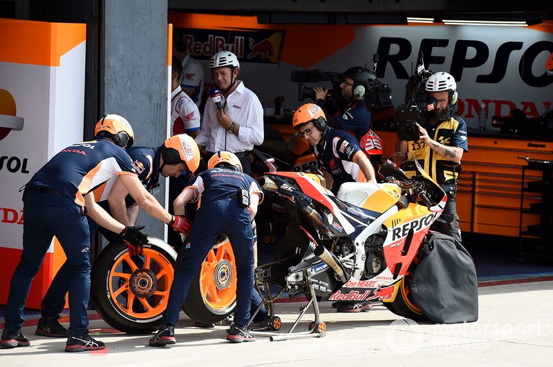 Marc Marquez, Repsol Honda Team, cambio gomme