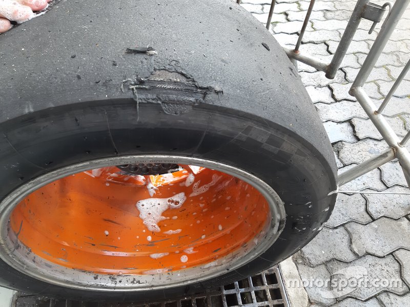 Pneu de Enzo Elias ao final da prova 1 de Interlagos