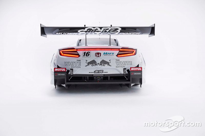 Тестовая модификация автомобиля #16 MUGEN NSX-GT в расцветке «Белый Red Bull»