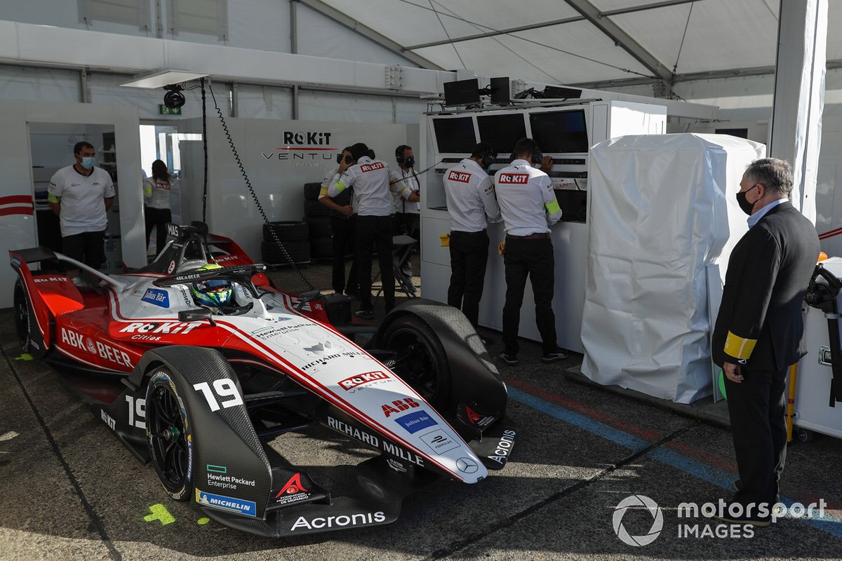 Felipe Massa, Venturi, EQ Silver Arrow 01, y Jean Todt, FIA President looks in