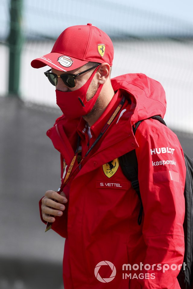 Sebastian Vettel, Ferrari arriva nel paddock