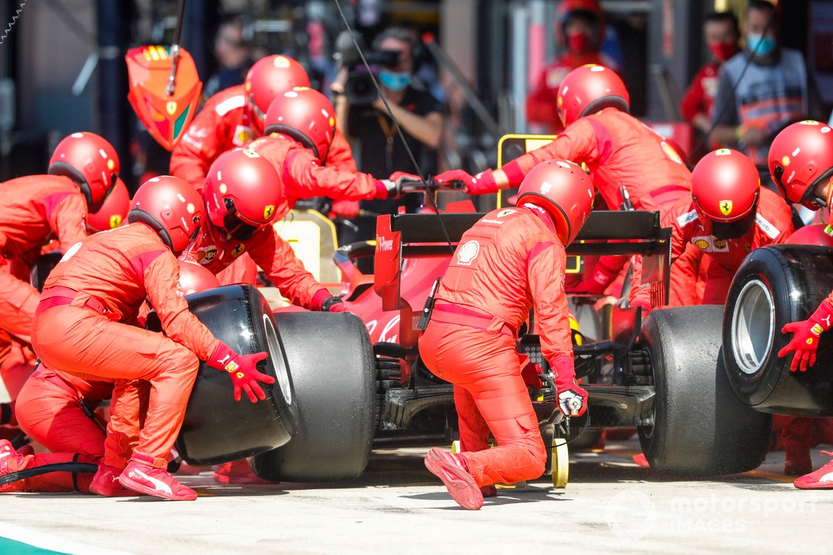 Sebastian Vettel, Ferrari SF1000 pit stop