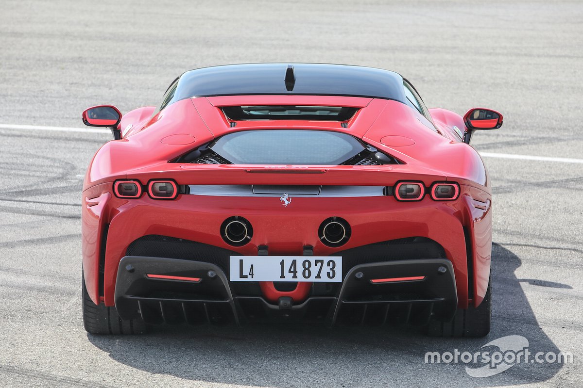 Ferrari SF90 Stradale, a Fiorano