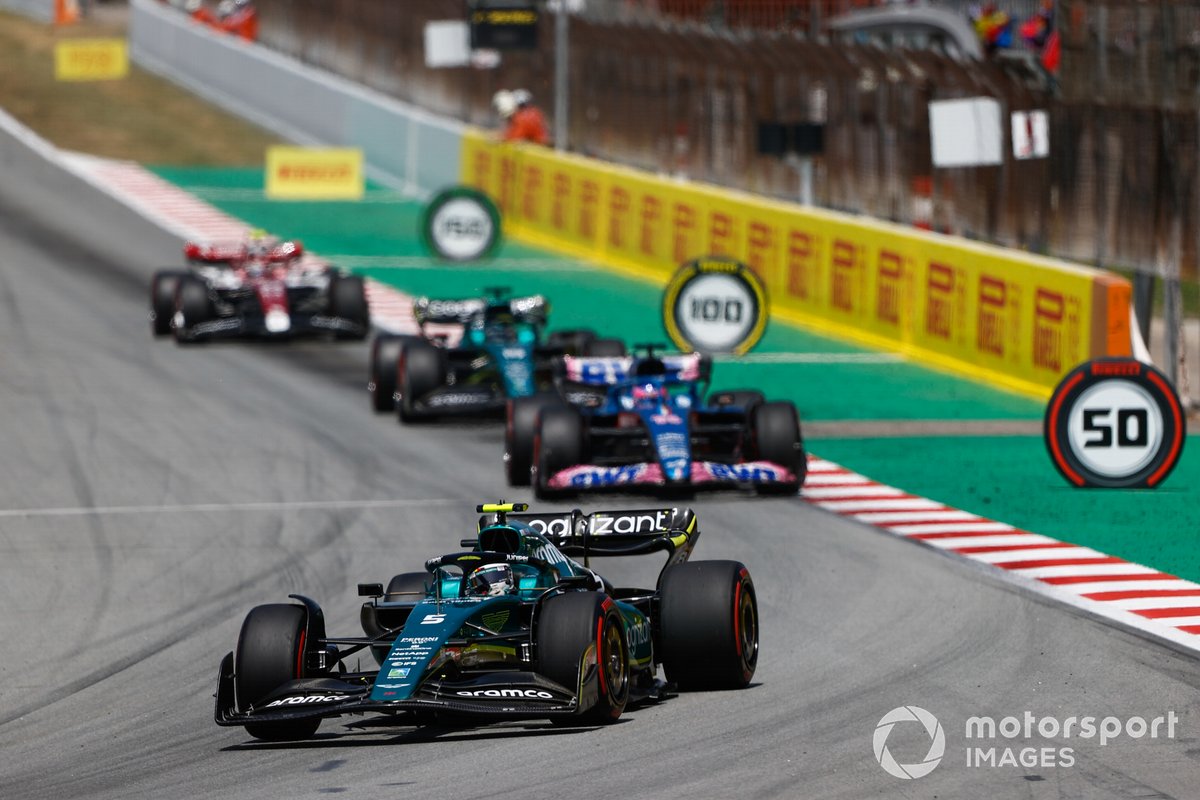 Sebastian Vettel, Aston Martin AMR22, Fernando Alonso, Alpine A522, Lance Stroll, Aston Martin AMR22