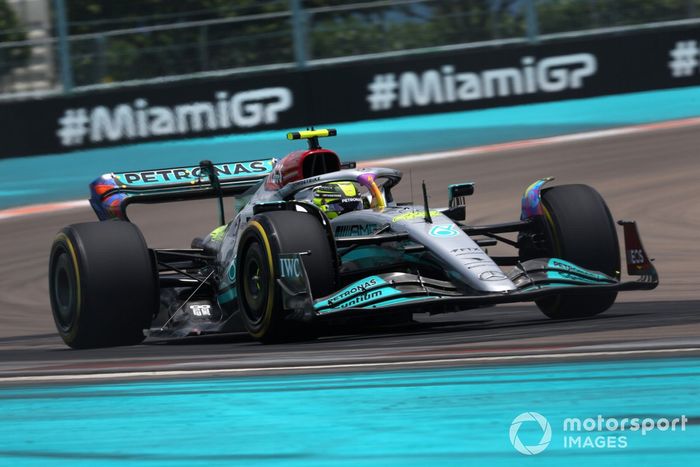 Lewis Hamilton, Mercedes W13