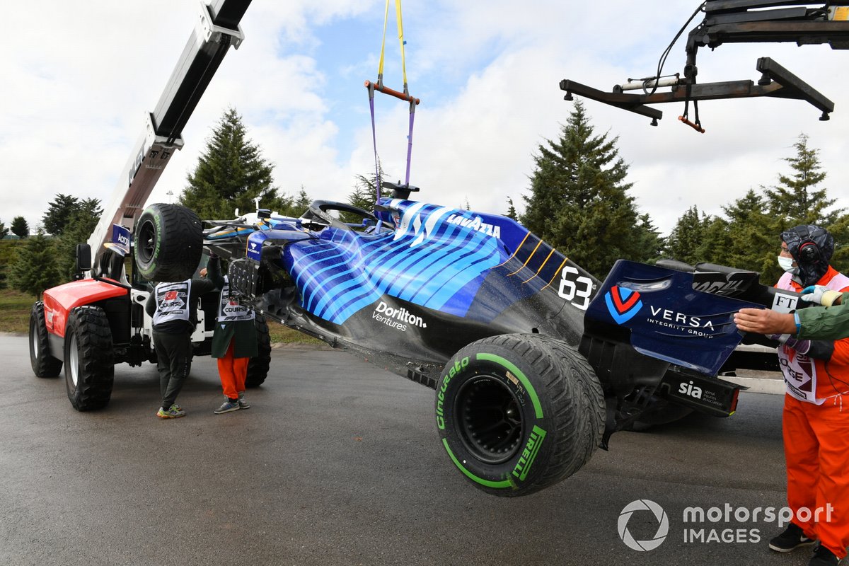 George Russell, Williams FW43B tras irse fuera de pista