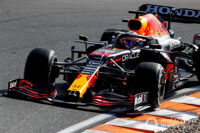 Max Verstappen, Red Bull Racing RB16B