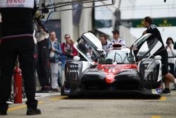 #8 Toyota Gazoo Racing Toyota TS050 Hybrid: Anthony Davidson, Sébastien Buemi, Kazuki Nakajima