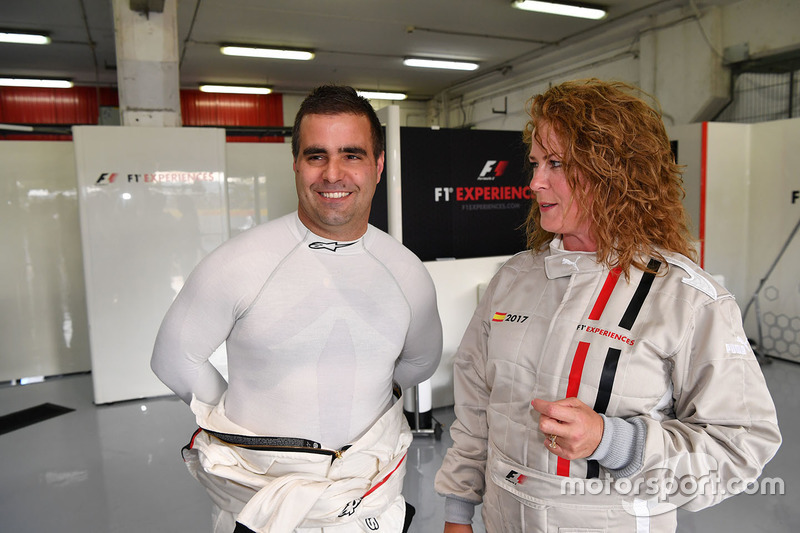 Zsolt Baumgartner, F1 Experiences 2-Seater driver and F1 Experiences 2-Seater passenger Belinda Whiteside