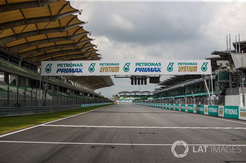 Main straight