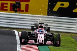 Sergio Perez, Sahara Force India VJM10 lance des étincelles en l'air