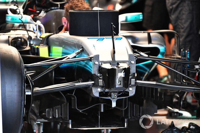 Mercedes-Benz F1 W08 chassis and front suspension detail