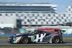 #51 Spirit of Race Ferrari 488 GT3: Peter Mann, Maurizio Mediani