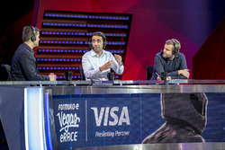 I commentatori Dario Franchitti e Jack Nicholls