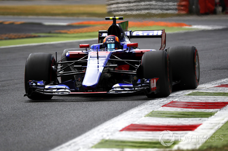 Carlos Sainz, Scuderia Toro Rosso STR12
