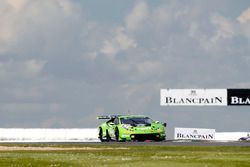 #63 GRT Grasser Racing Team, Lamborghini Huracan GT3: Mirko Bortolotti, Christian Engelhart, Andrea