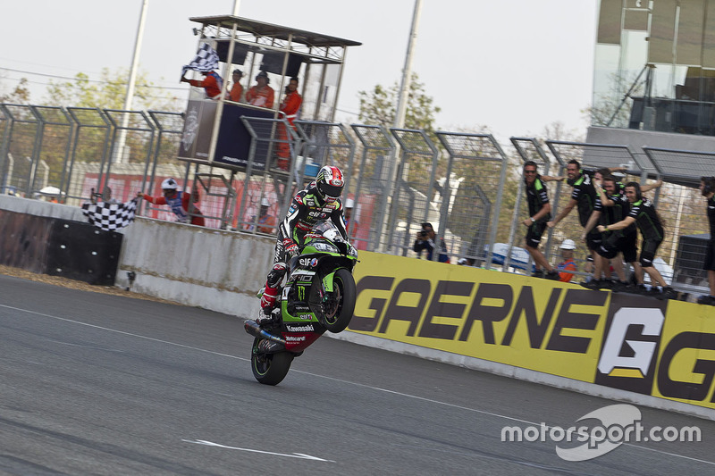 Il vincitore della gara Jonathan Rea, Kawasaki Racing
