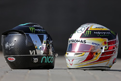 I caschi di Nico Rosberg, Mercedes AMG F1, Lewis Hamilton, Mercedes AMG F1