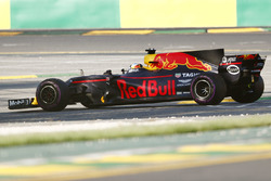 Daniel Ricciardo, Red Bull Racing RB13, stops on track