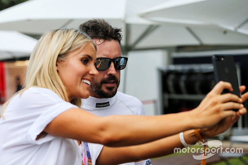 Fernando Alonso, McLaren with a fan