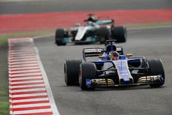 Pascal Wehrlein, Sauber C36, leads Valtteri Bottas, Mercedes AMG F1 W08