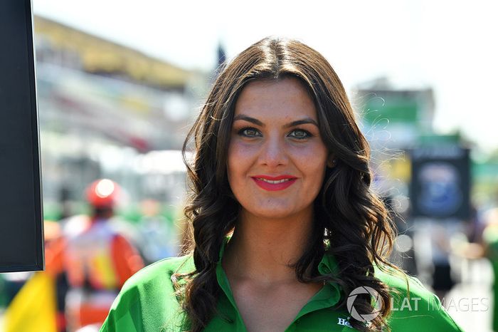 Chicas de la parrilla