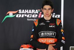 Esteban Ocon vista la Force India