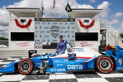 Le vainqueur Scott Dixon, Chip Ganassi Racing Honda