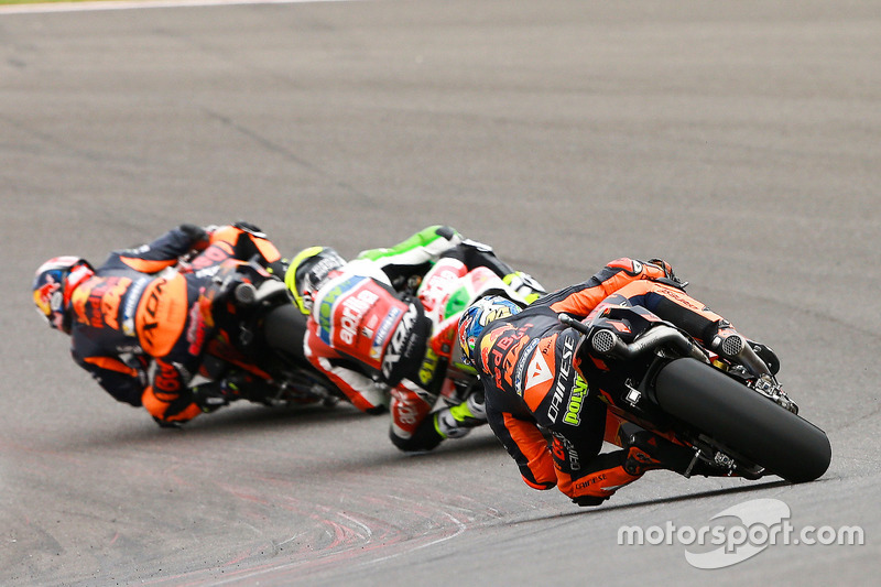 Bradley Smith, Red Bull KTM Factory Racing, Aleix Espargaró, Aprilia Racing Team Gresini, Pol Esparg