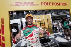 Pole position per Tiago Monteiro, Honda Racing Team JAS, Honda Civic WTCC