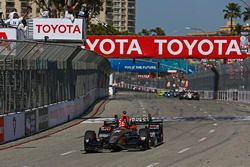 James Hinchcliffe, Schmidt Peterson Motorsports Honda takes the checkered flag