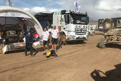Damaged #304 Peugeot Sport Peugeot 3008 DKR: Carlos Sainz, Lucas Cruz