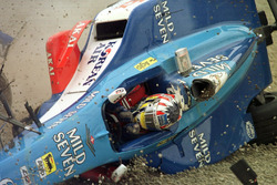 Crash: Alexander Wurz, Benetton